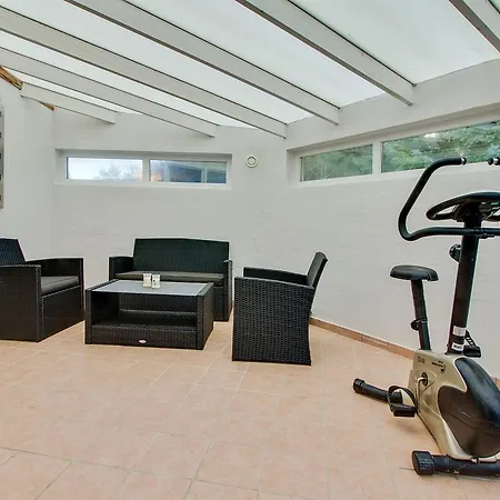 펜션 Three-bedroom Holiday In *