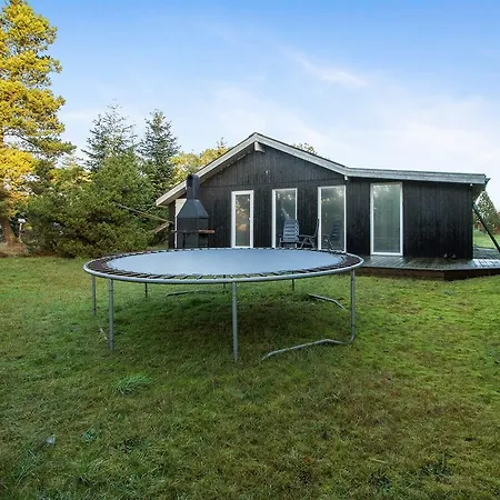 펜션 Three-bedroom Holiday In *