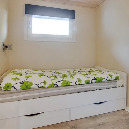 펜션 Three-bedroom Holiday In *